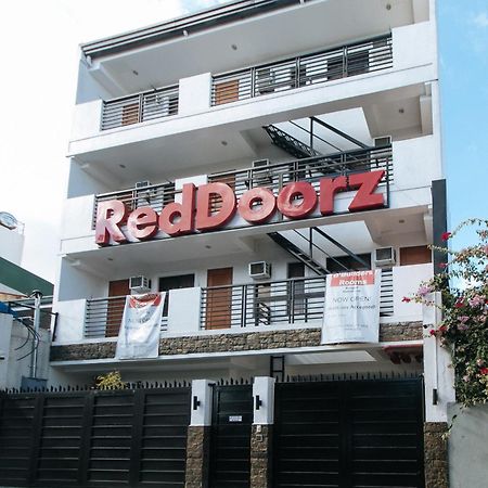 Reddoorz At Dbuilders Rooms Bangkal Makati Makati City Exterior foto
