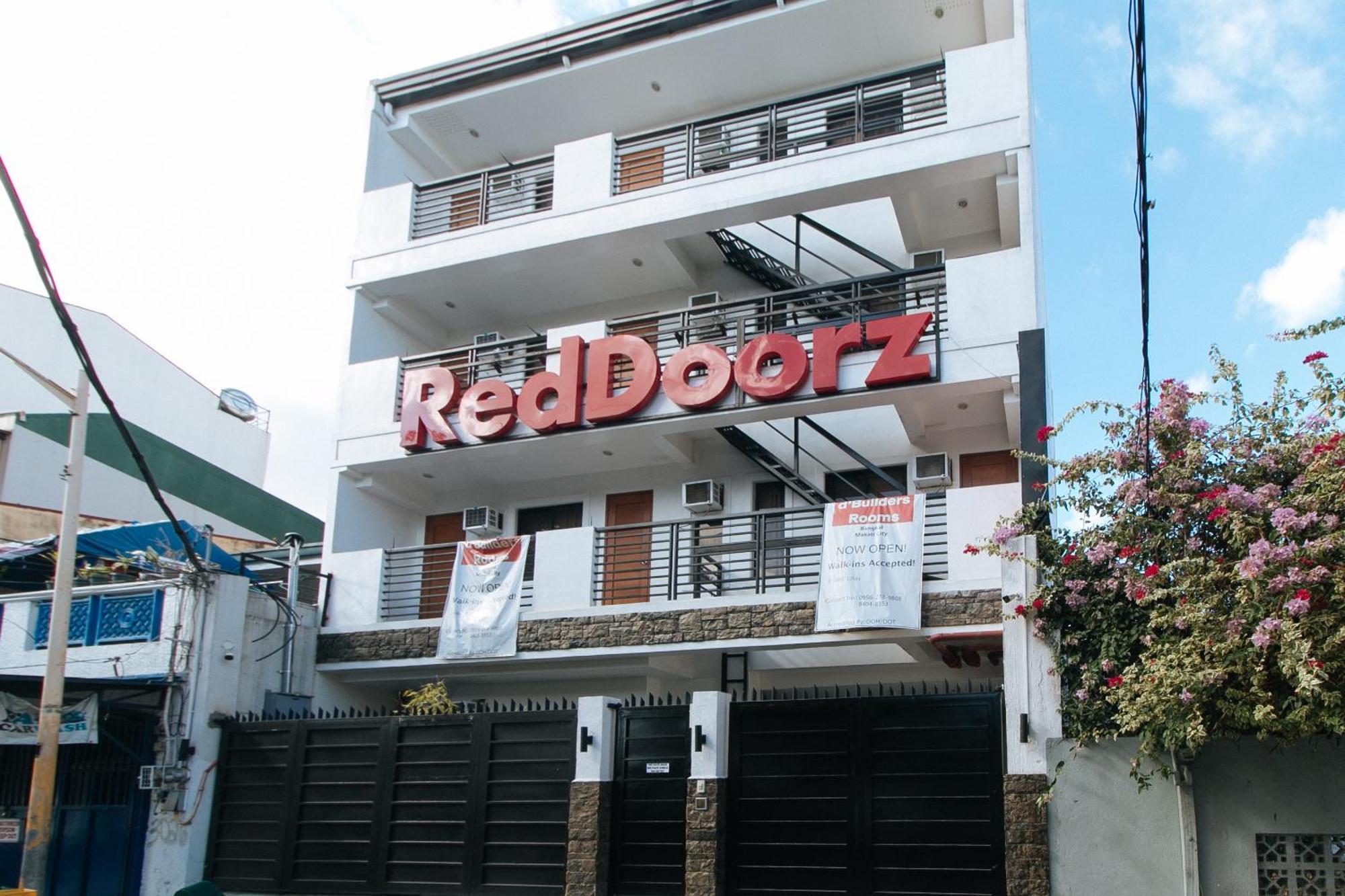 Reddoorz At Dbuilders Rooms Bangkal Makati Makati City Exterior foto